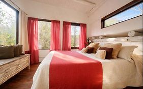 LOFT LA CAYETANA, Grupo Cabaña La Triada